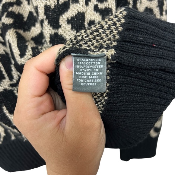 89th & Madison Black and Cream Leopard Print Sweater Women’s Size Large - Picture 9 of 9